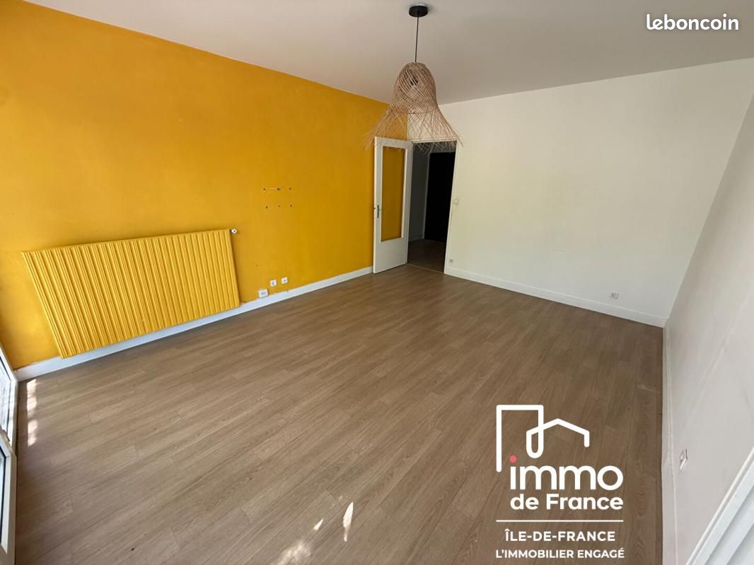 Appartement 4 pièces 74 m² · à Palaiseau · 74 m² · 240 000 €