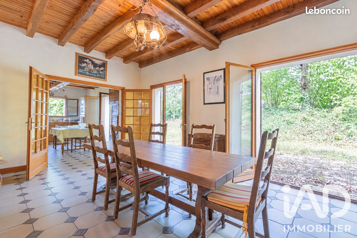 Maison 8 pièces 207 m² · à Maule · 207 m² · 535 000 €