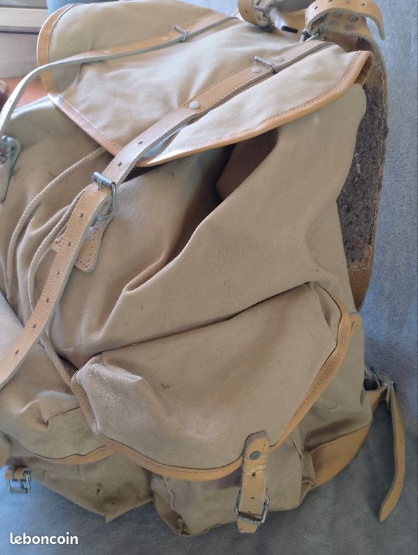 Sac à dos vintage Lafuma Année 1968 toile et cuir et armature