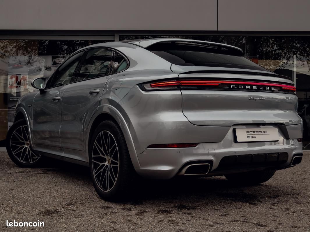 Porsche Cayenne Coupé E-Hybrid 3.0 V6 470 ch (image 3)