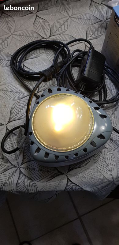 Lumière pour piscine hors sol (image 1)