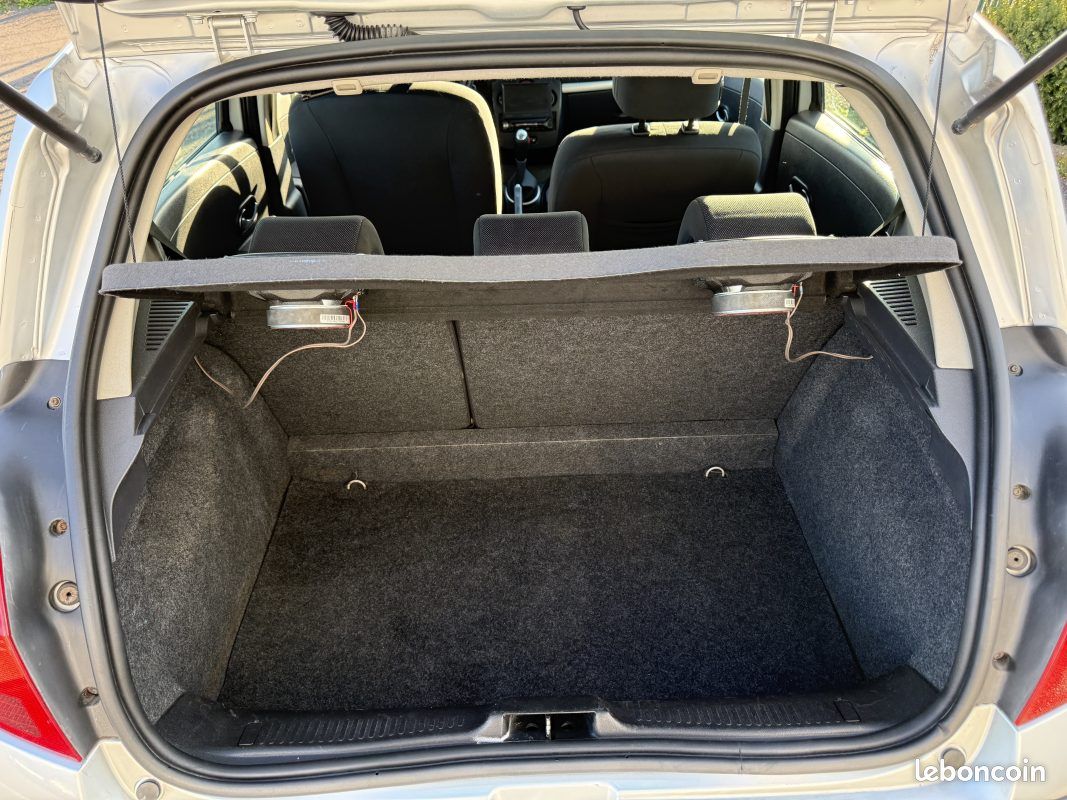 Renault Clio III 1.6 16v 110ch Expression Pour pro ou mécaniciens (image 16)