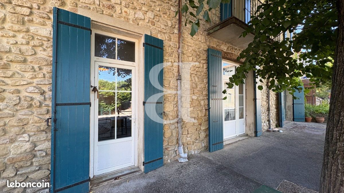 Maison 5 pièces 132 m² · à Vaison-la-Romaine · 132 m² · 160 000 €