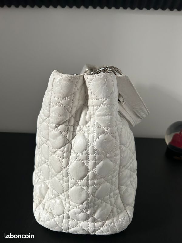 Cabas Dior Lady Dior Taille M Cuir soft matelassé blanc