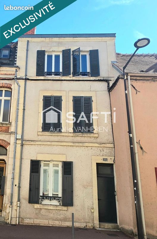 Immeuble 1 pièce 140 m² · à Cosne-Cours-sur-Loire · 140 m² · 170 000 €
