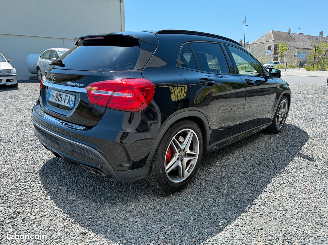 Mercedes-Benz GLA 45 AMG Recaro 2014 (image 3)