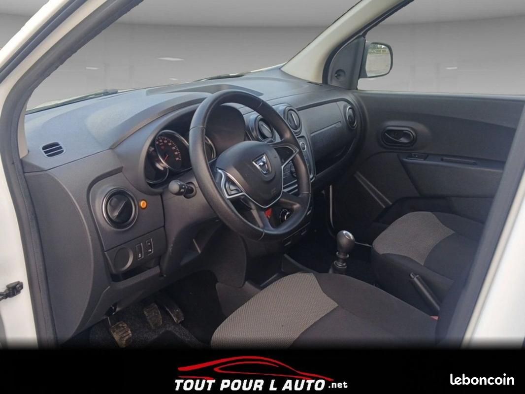 Dacia Lodgy Blue dCi 95 7 places Essentiel (image 9)