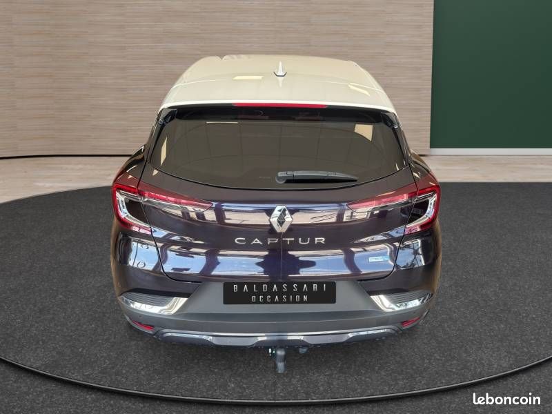 Renault Captur E-Tech Plug-in 160 Initiale Paris (image 6)