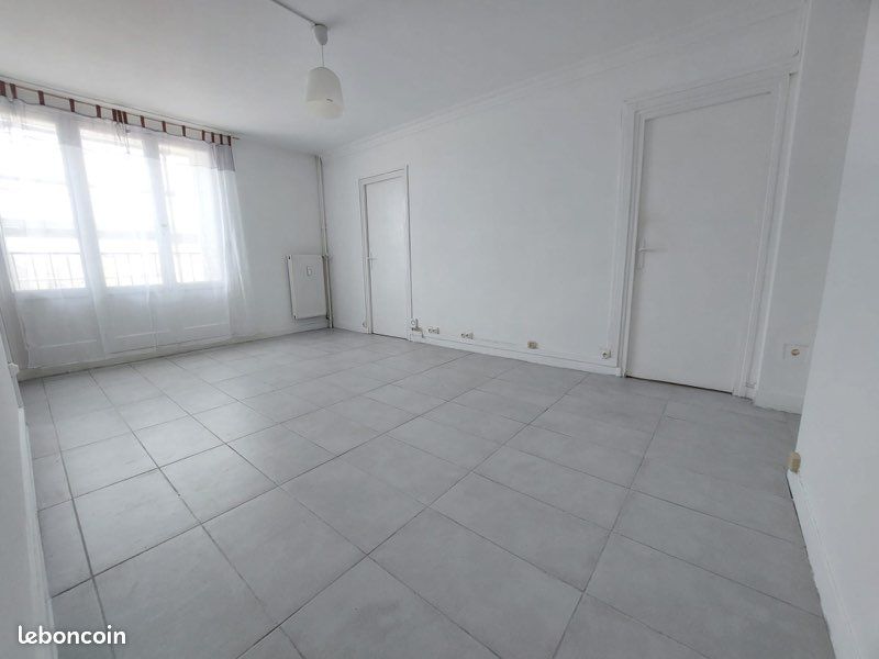 Appartement 3 pièces 48 m² · à Meaux · 48 m² · 980 €