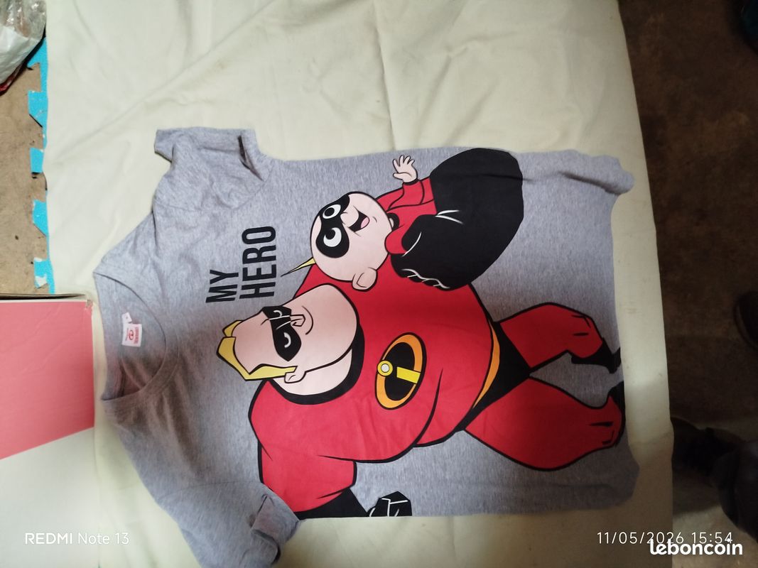 Tee shirt DISNEY taille S (image 1)