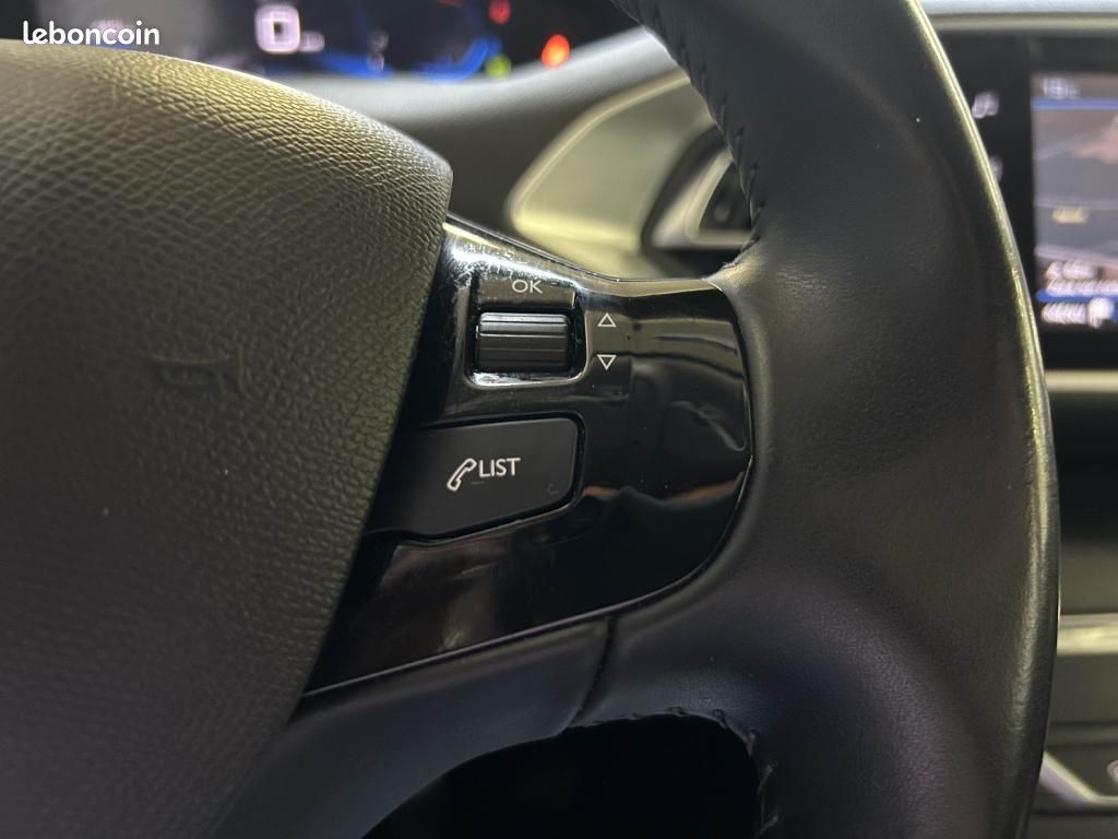 PEUGEOT 308 SW 1.5 BlueHDi - 130 Active Pack ( Camera - Siège chauffants ) (image 19)