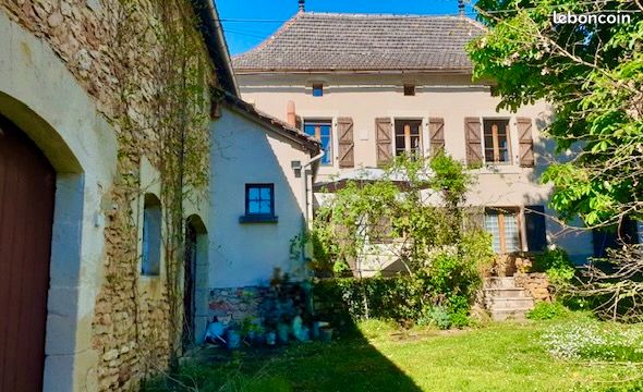 Maison 6 pièces 160 m² · à Assier · 160 m² · 285 000 €