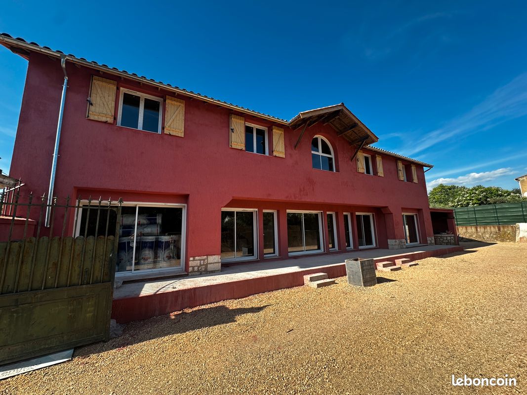 Maison 5 pièces 110 m² · à Rougiers · 110 m² · 255 000 €