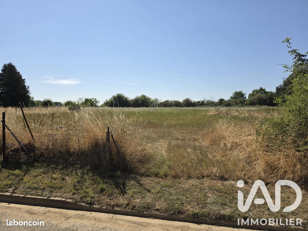 Terrain 5271 m² · à Coullemelle · 5 271 m² · 71 000 €