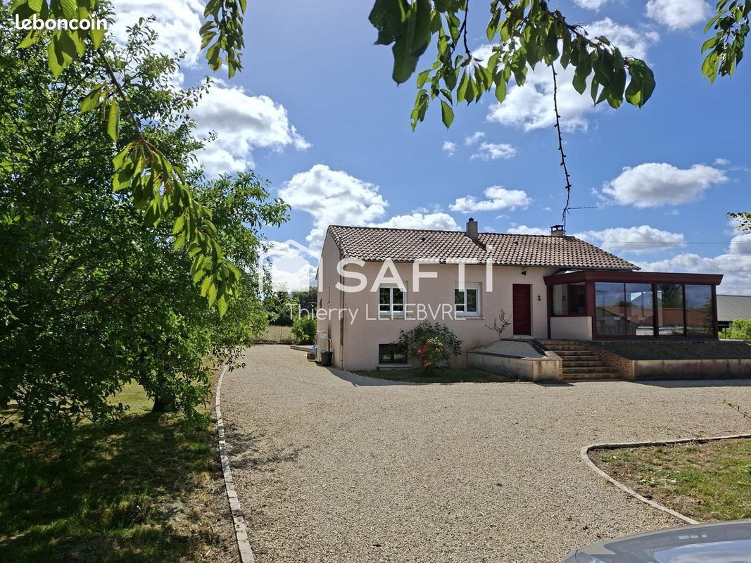 Maison 5 pièces 140 m² · à Jaunay-Marigny · 140 m² · 229 990 €