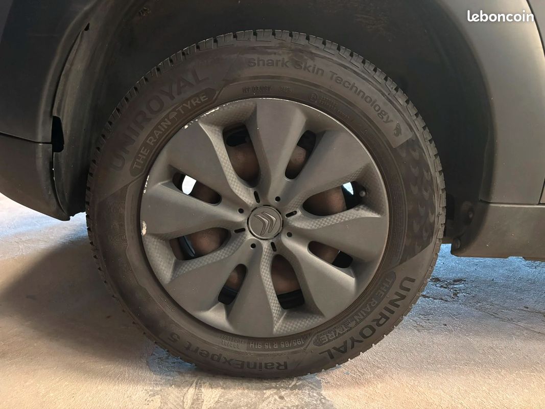 CITROEN C4 CACTUS BlueHDi 100 Shine *DISTRIBUTION OK (image 25)
