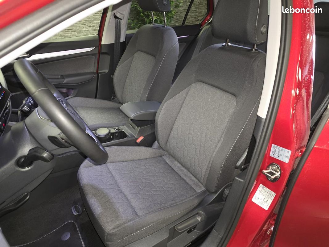 VOLKSWAGEN GOLF VIII 2.0 TDI SCR - 150 - BV DSG 7 Life Plus (image 13)