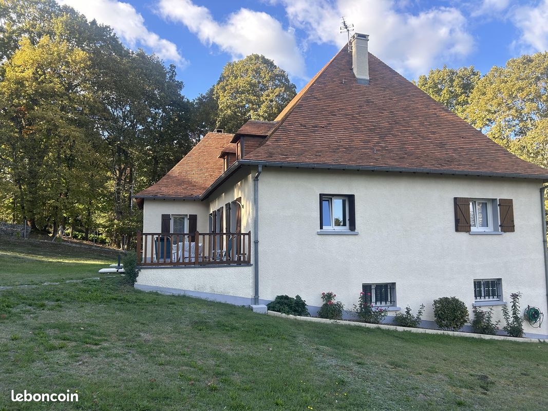Maison 8 pièces 262 m² · à Chancelade · 262 m² · 395 000 €