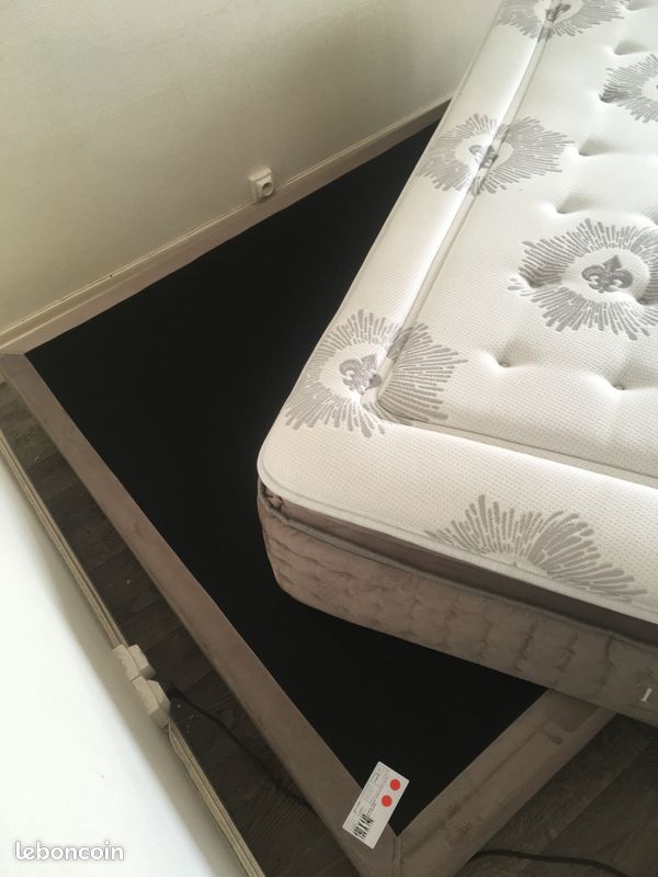 Matelas +sommier Petit Trianon 190 x 140, état impeccable (image 6)