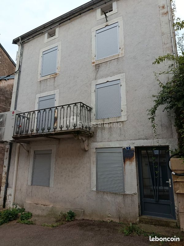 Immeuble 7 pièces 107 m² · à Fougerolles-Saint-Valbert · 107 m² · 120 000 €