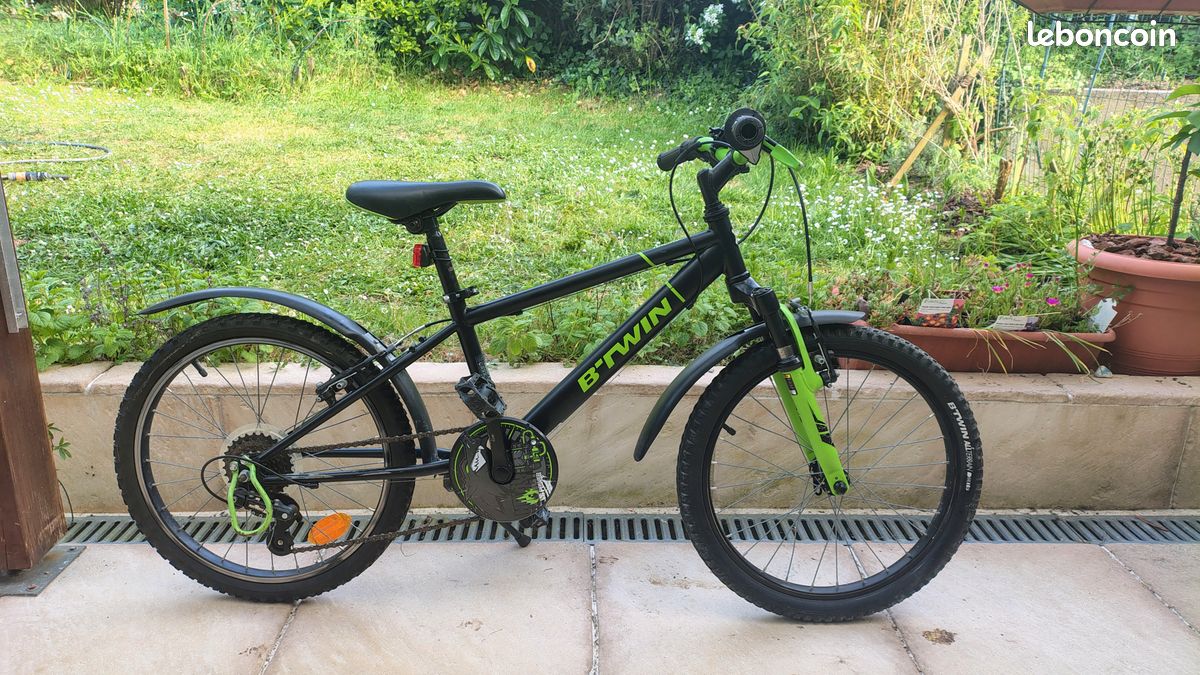 VTT enfant BTWIN Racing Boy 500, 20 pouces (image 1)