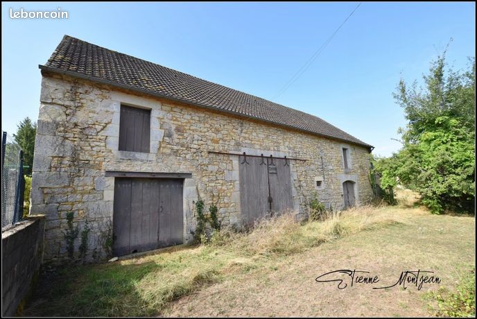 Grange 1 pièce 140 m²