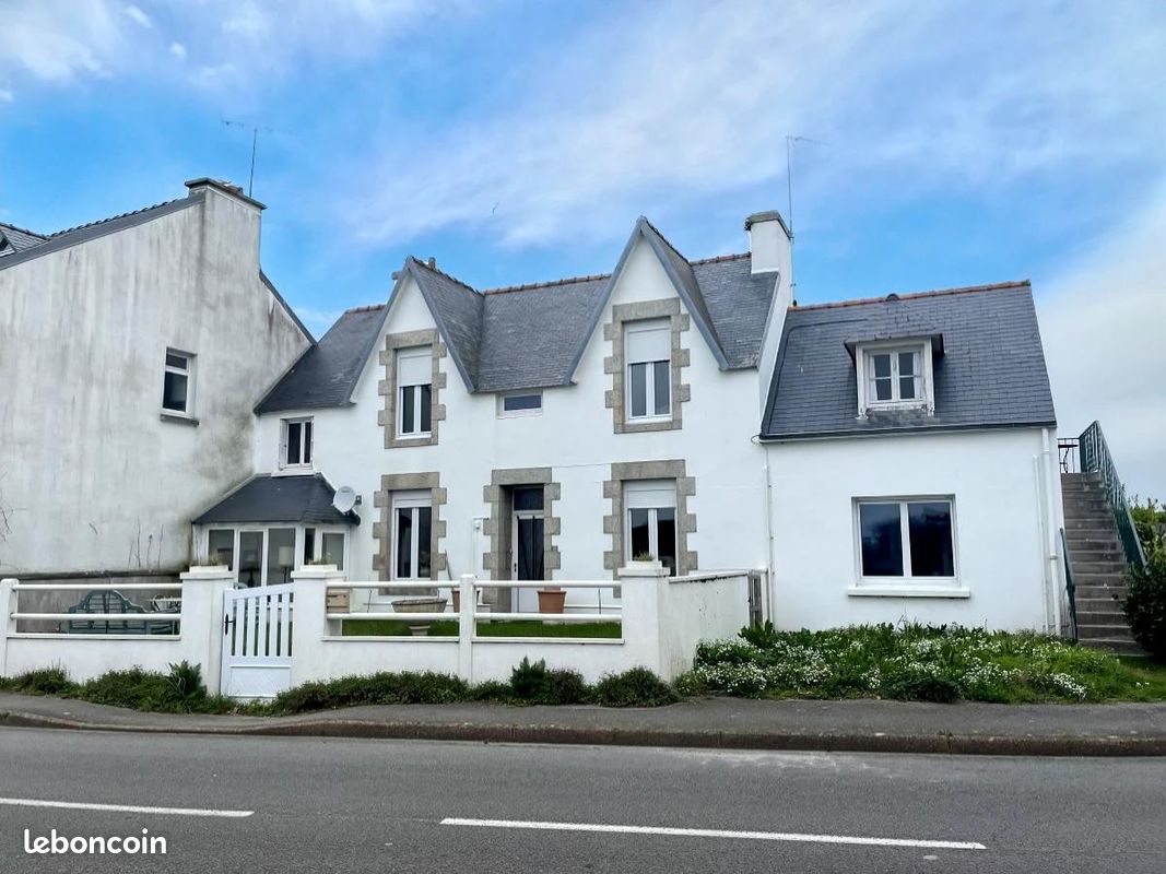 Maison 8 pièces 146 m² · à Treffiagat · 146 m² · 249 800 €