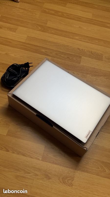Lenovo ideapad 3 (image 3)