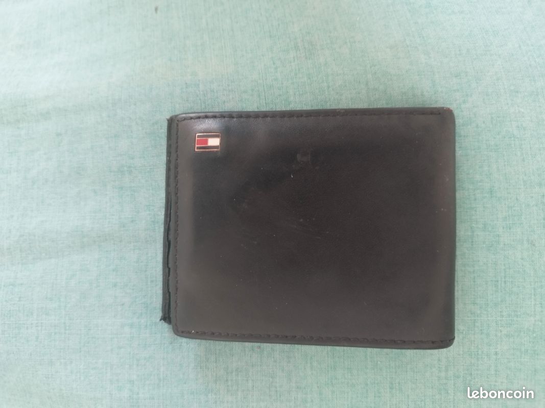 Porte feuille tommy Hilfiger bon état (image 1)