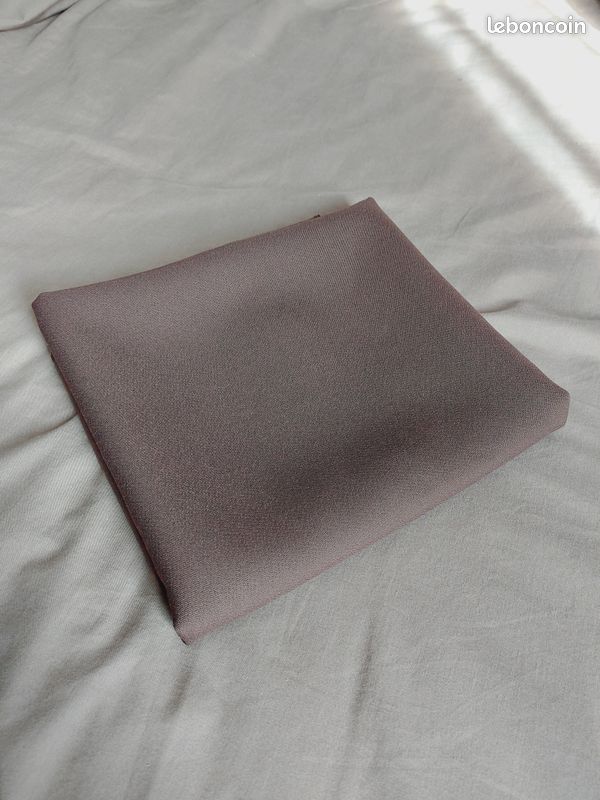Grand coupon de tissu (image 1)