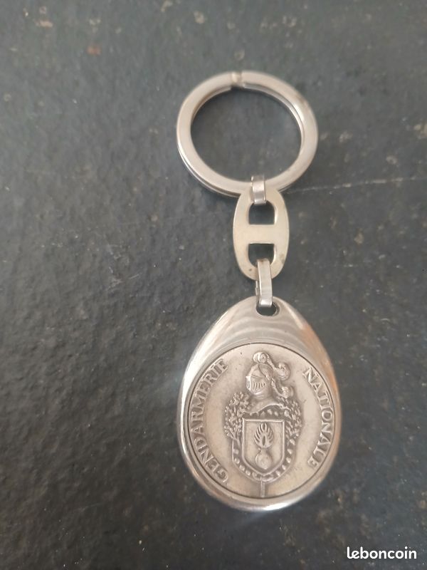 A L’unité ou lot 5 porte-clés de la Gendarmerie Nationale (image 6)