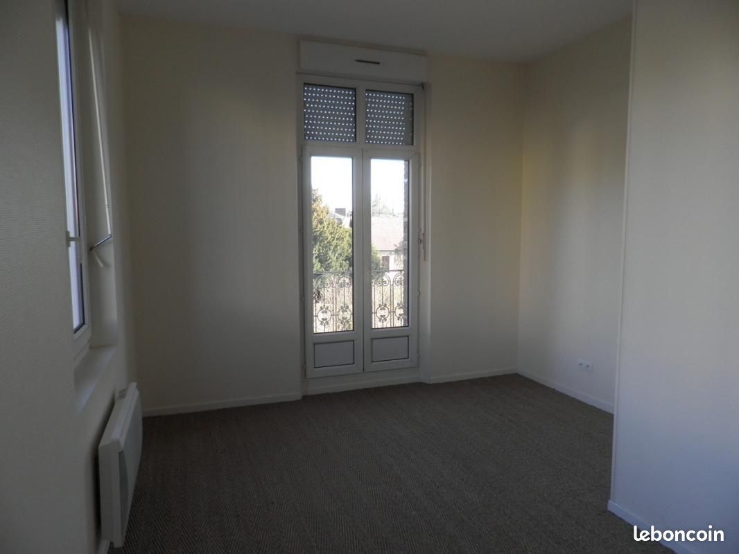Appartement 1 pièce 18 m² · à L'Aigle · 18 m² · 270 €
