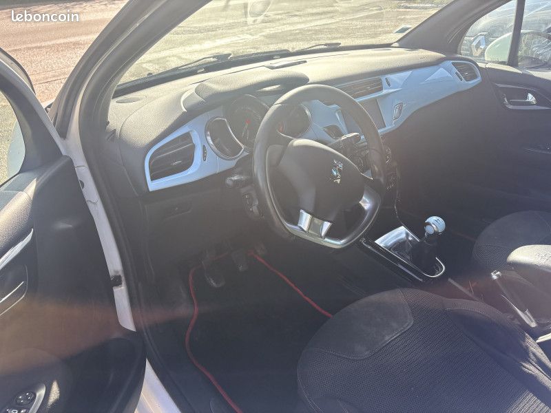 Citroen DS3 1.6 HDI90 (92) FAP SO CHIC (image 9)