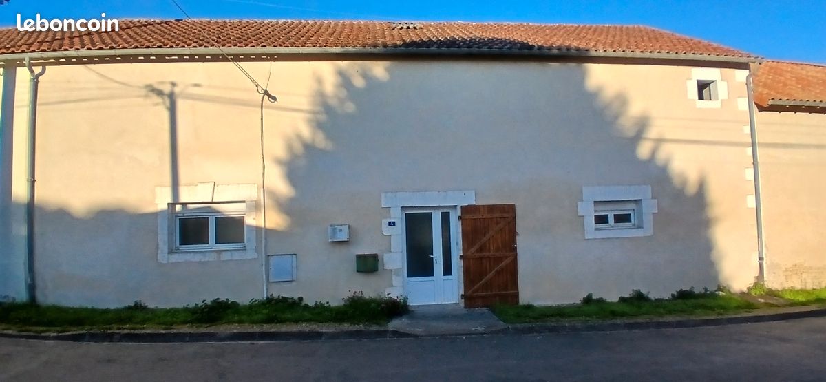 Immeuble 4 pièces 134 m² · à Ruffec · 134 m² · 76 000 €
