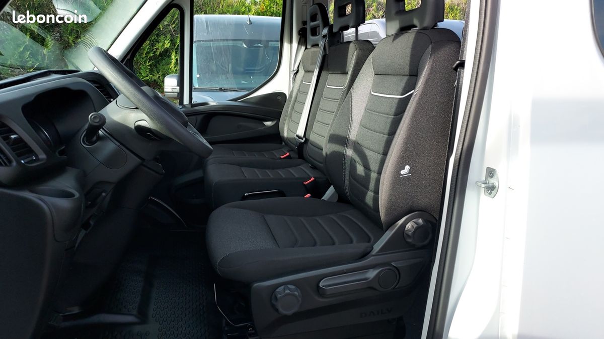 Iveco DAILY 35S FG 7 PLACES 35S14 2.3 V12 (image 11)