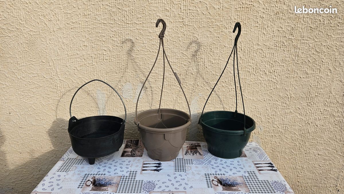 3 pots à suspendre avec attaches, Neufs …lot44 (image 5)