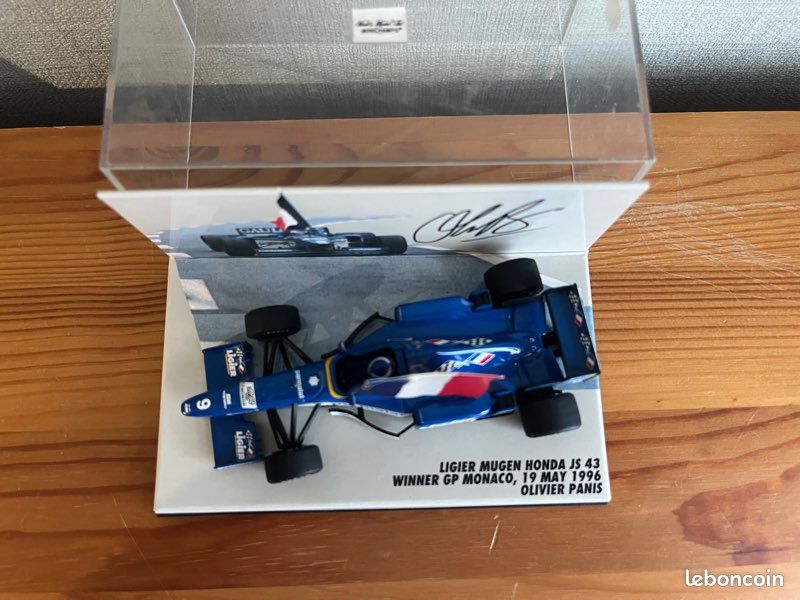 Miniature Ligier JS43 Mugen – Olivier Panis #9 – Monaco GP 1996 – Gitanes – 1/43 Minichamps