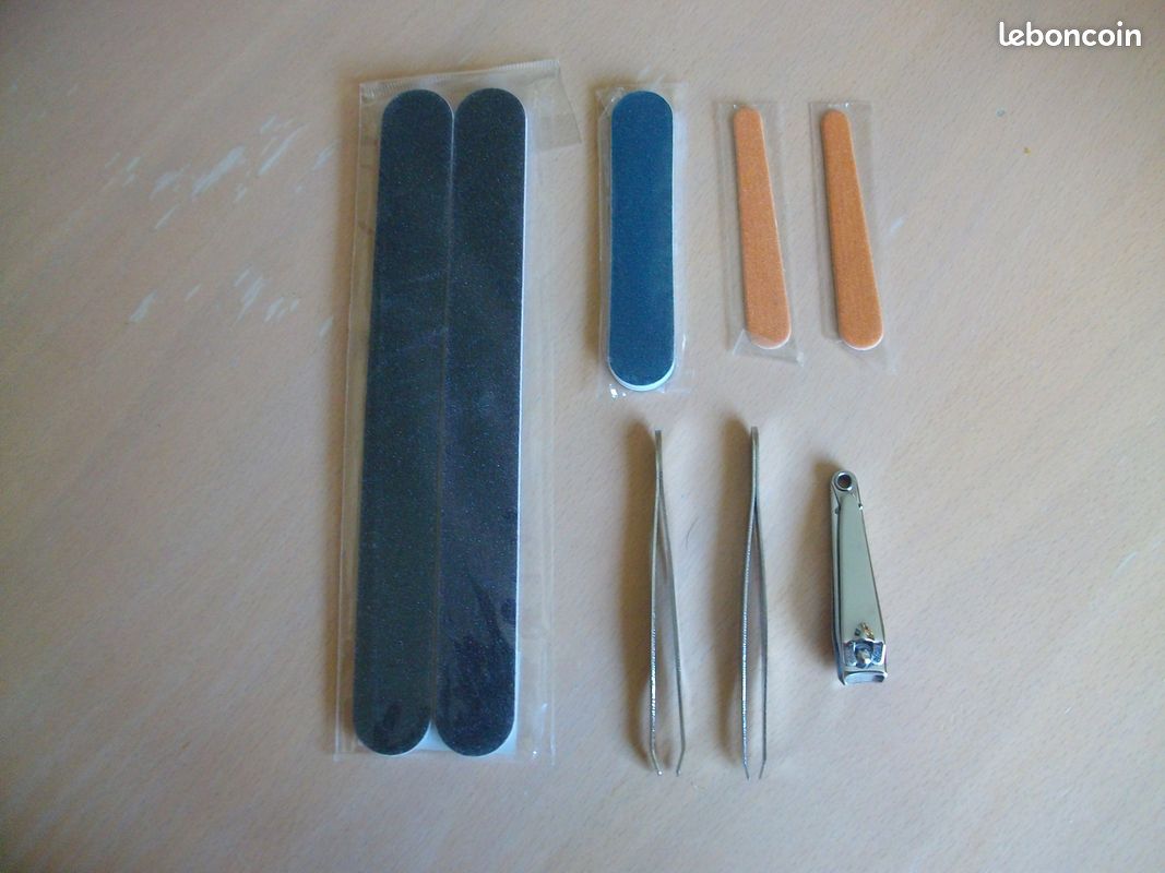 Accessoires de manucure et pinces (image 1)