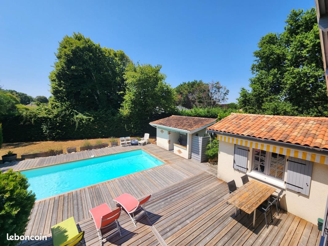 Maison 5 pièces 138 m² · à Lesparre-Médoc · 138 m² · 294 000 €