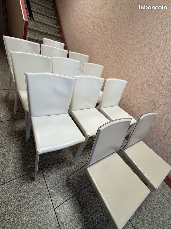 12 chaises cattalan italia beige (image 2)