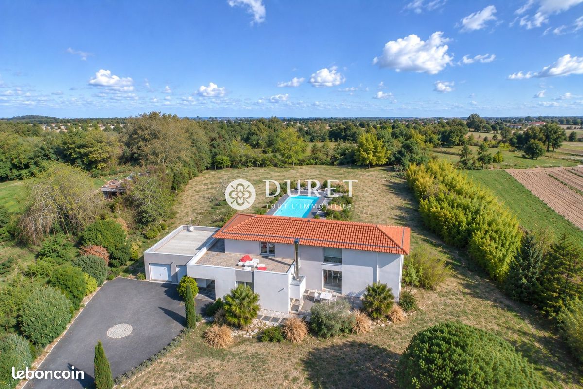 Maison 8 pièces 180 m² · à Maisdon-sur-Sèvre · 180 m² · 669 900 €