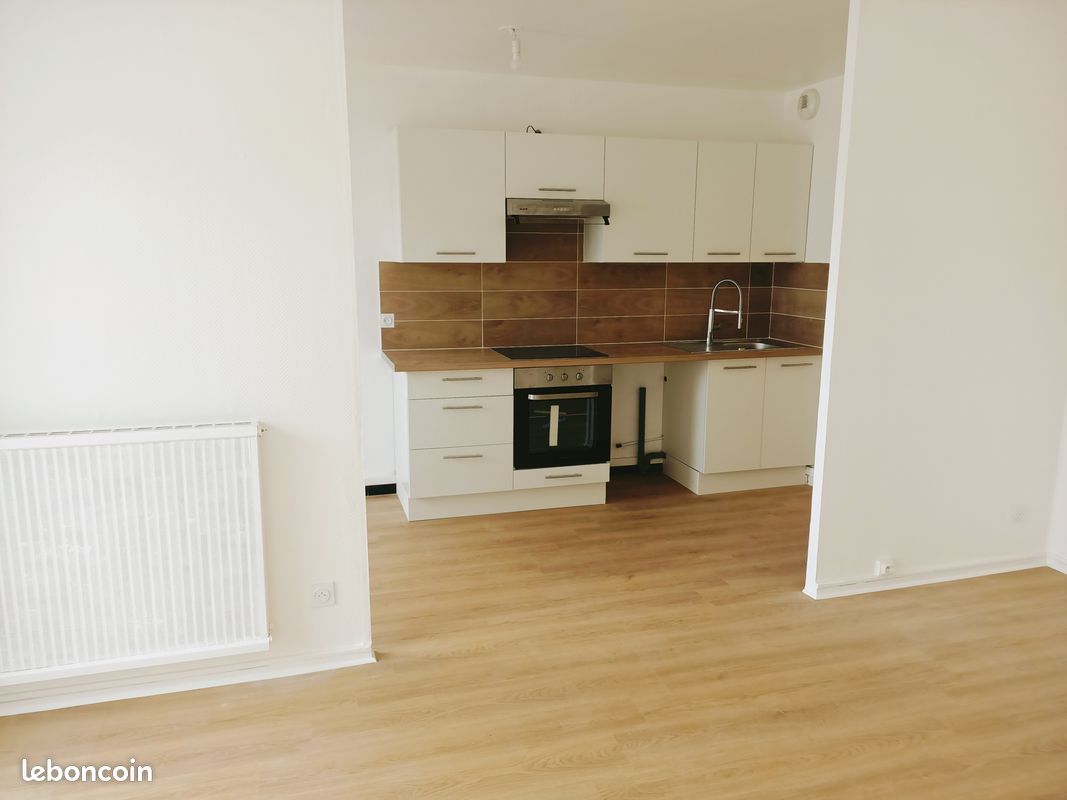 Appartement 4 pièces 80 m² · à Viry-Châtillon · 80 m² · 1 300 €/mois