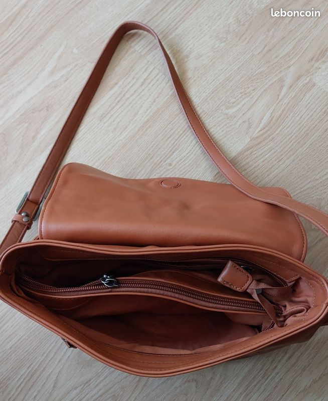 Sac à Main Soirée Fuchsia En Cuir - Couleur Saumon - Neuf Sans étiquette - Très Bon état