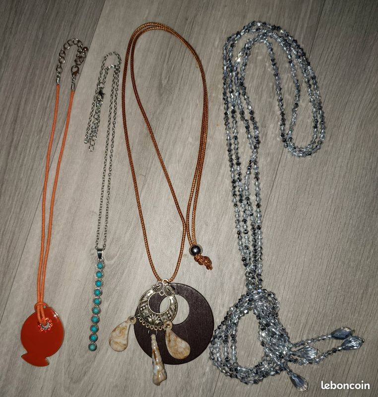 Lot De Bijoux Fantaisie - Chaînes, Colliers, Bracelets Divers - Occasion