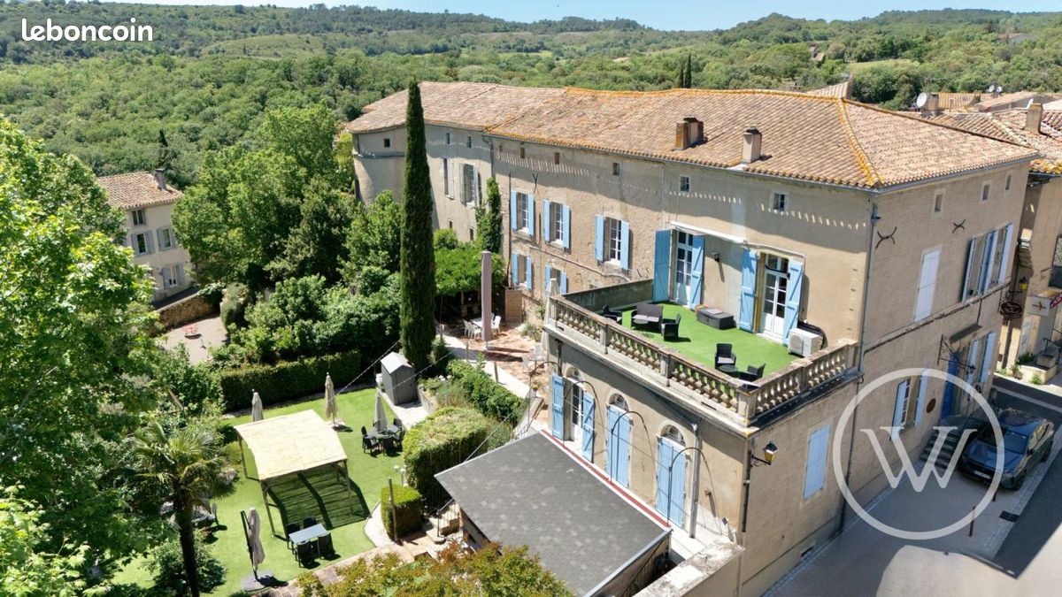 Maison 13 pièces 430 m² · à Montolieu · 430 m² · 589 990 €