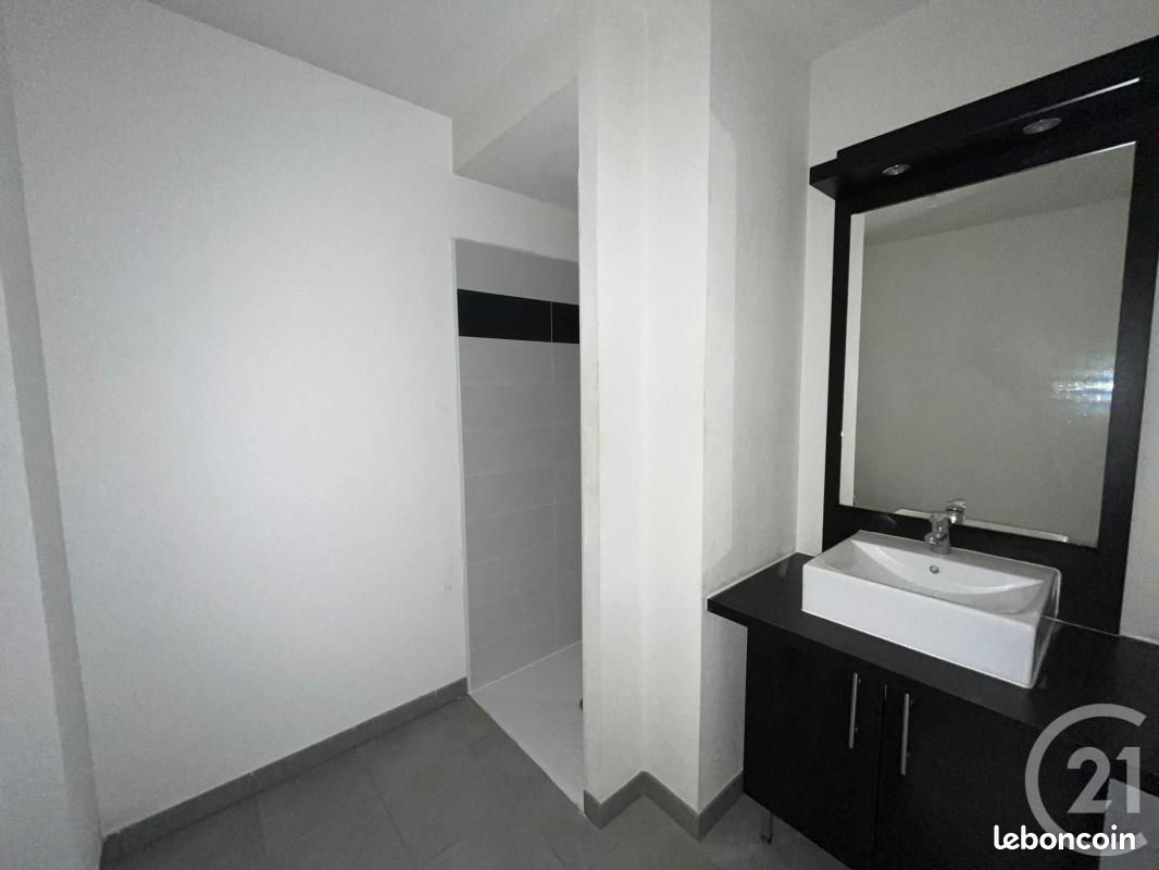 Studio 1 pièce 27 m² (image 5)