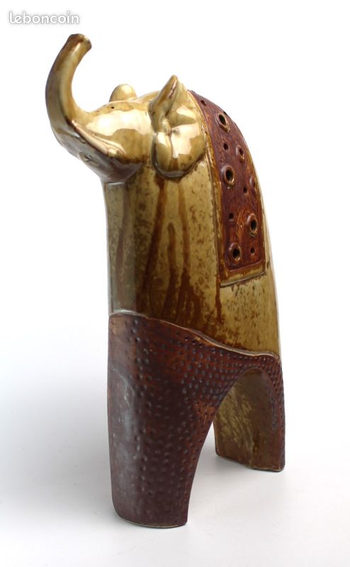 Grand sculpture Eléphant stylisé en céramique (image 1)
