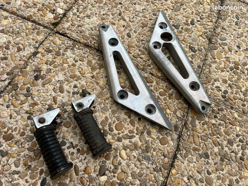 Cales pieds avec support de cadre pour Yamaha xj400 1983 (image 1)