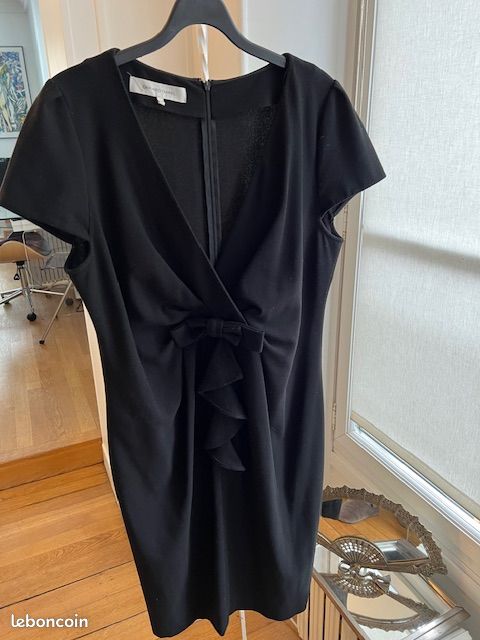 Robe Noire Gérard Darel - Taille 44, Longueur Genou, Manches Courtes, Occasion Très Bon état