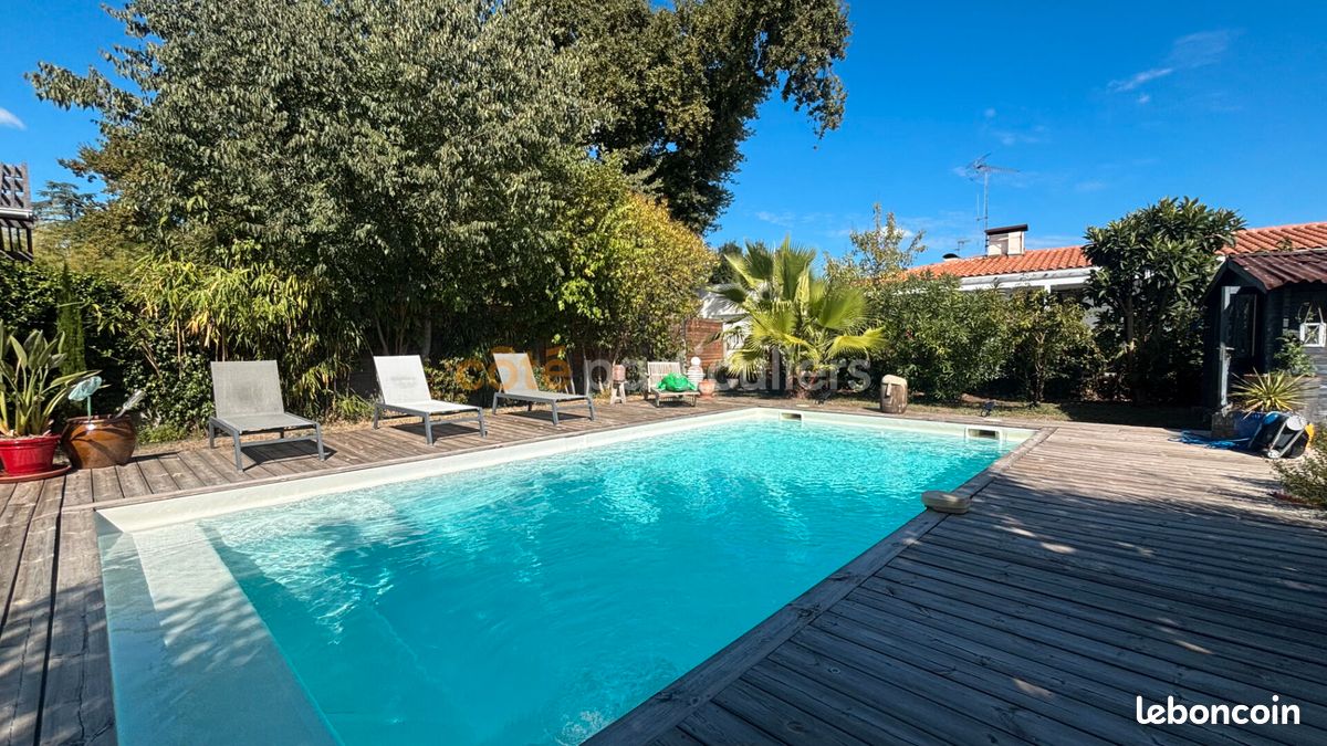 Maison 8 pièces 222 m² · à Bruges · 222 m² · 895 000 €